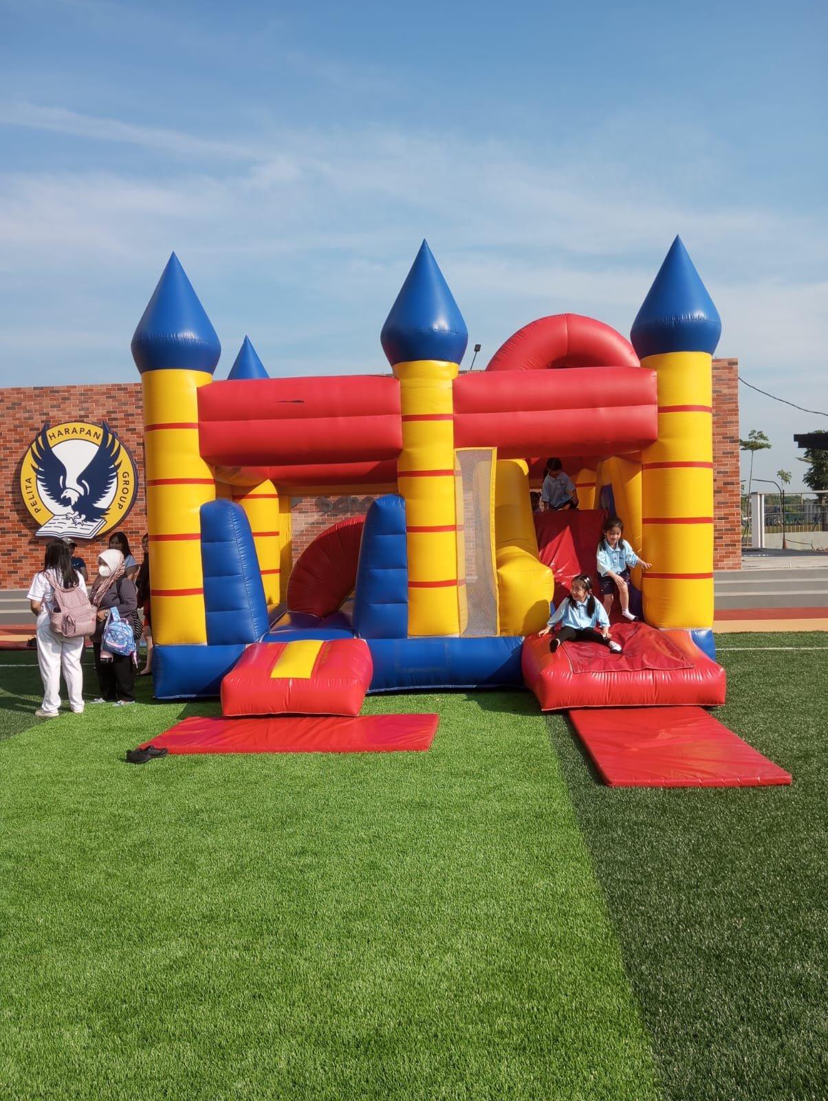 Foto Unit Red Castle - Global Master Game