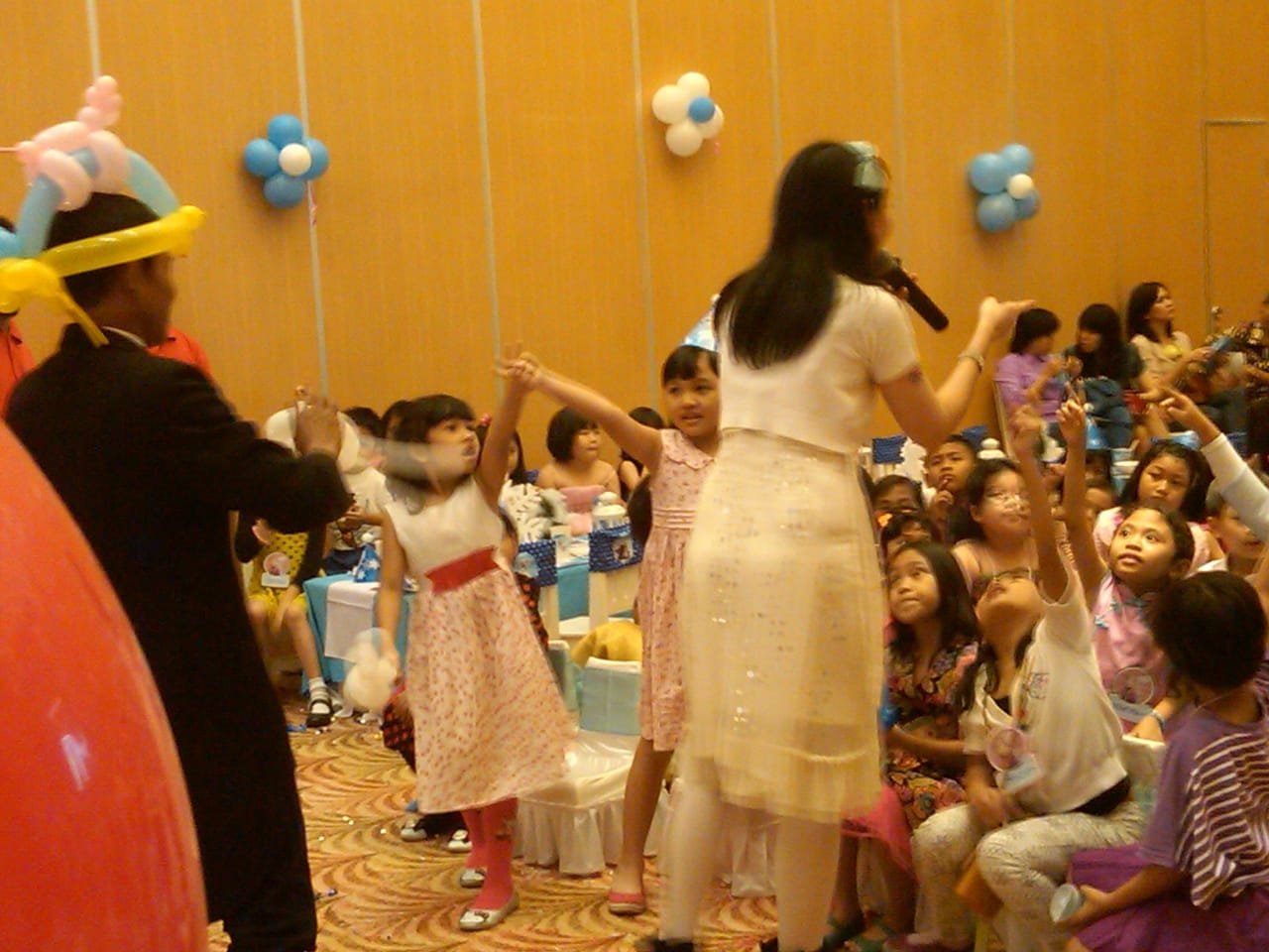 Rental Unit Permainan Magic Balloon Kategori Entertainment | Sewa Game Event - Global Master Game - Global Master Game