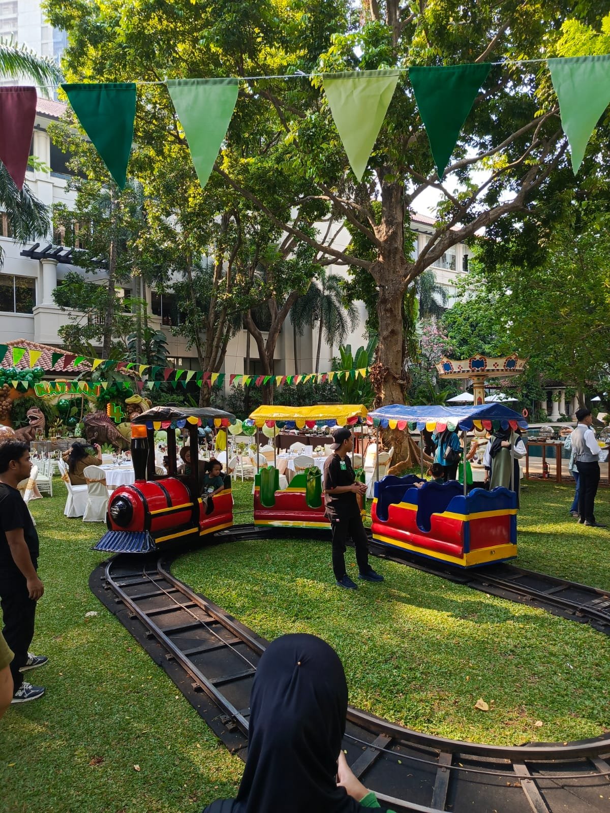 Rental Unit Permainan Cartoon Train Kategori Electrical | Sewa Game Event - Global Master Game - Global Master Game