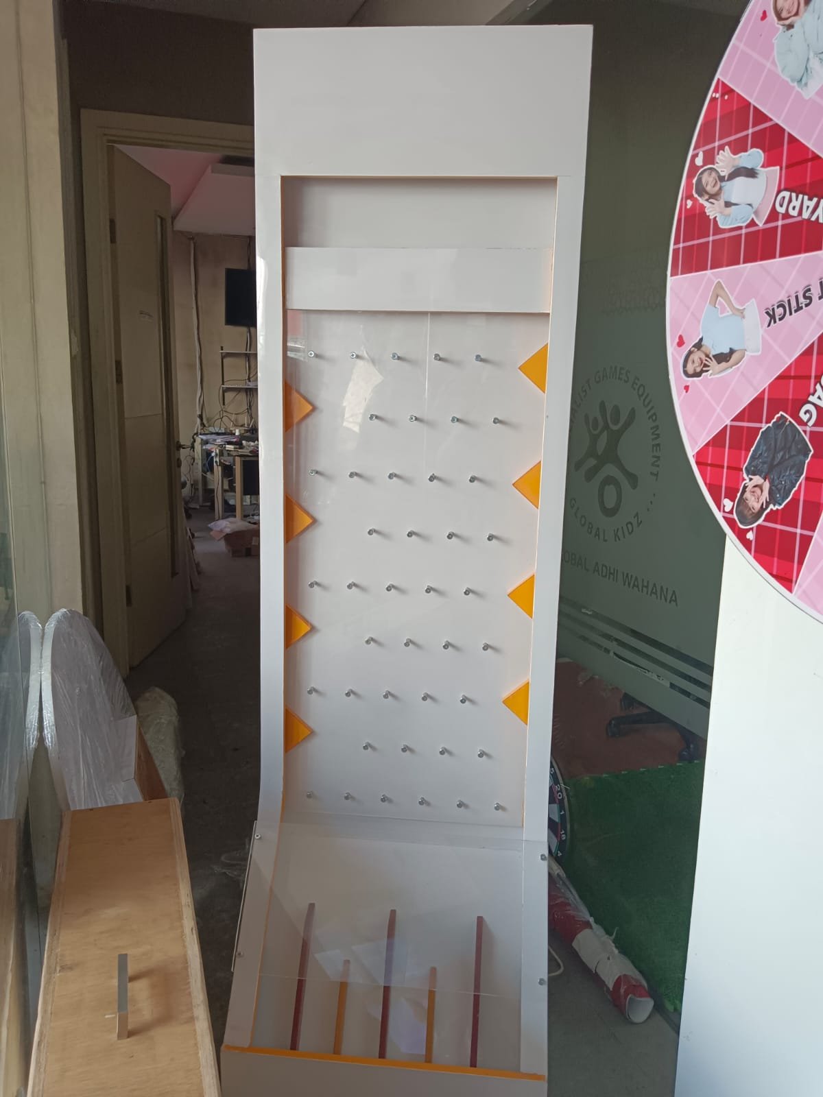 Rental Unit Permainan Plinko Kategori Carnival | Sewa Game Event - Global Master Game - Global Master Game