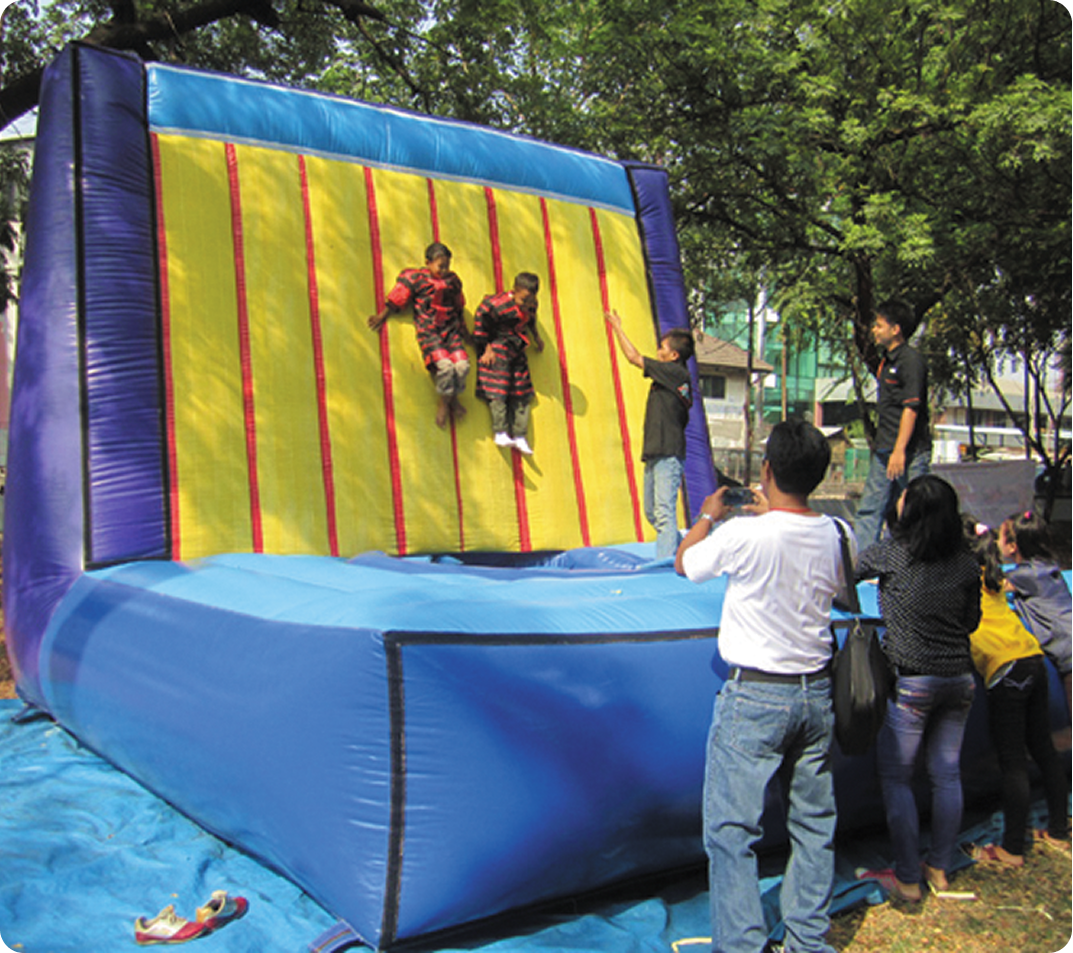 Rental Unit Permainan Velcro Wall Kategori Bounching Inflatables | Sewa Game Event - Global Master Game - Global Master Game