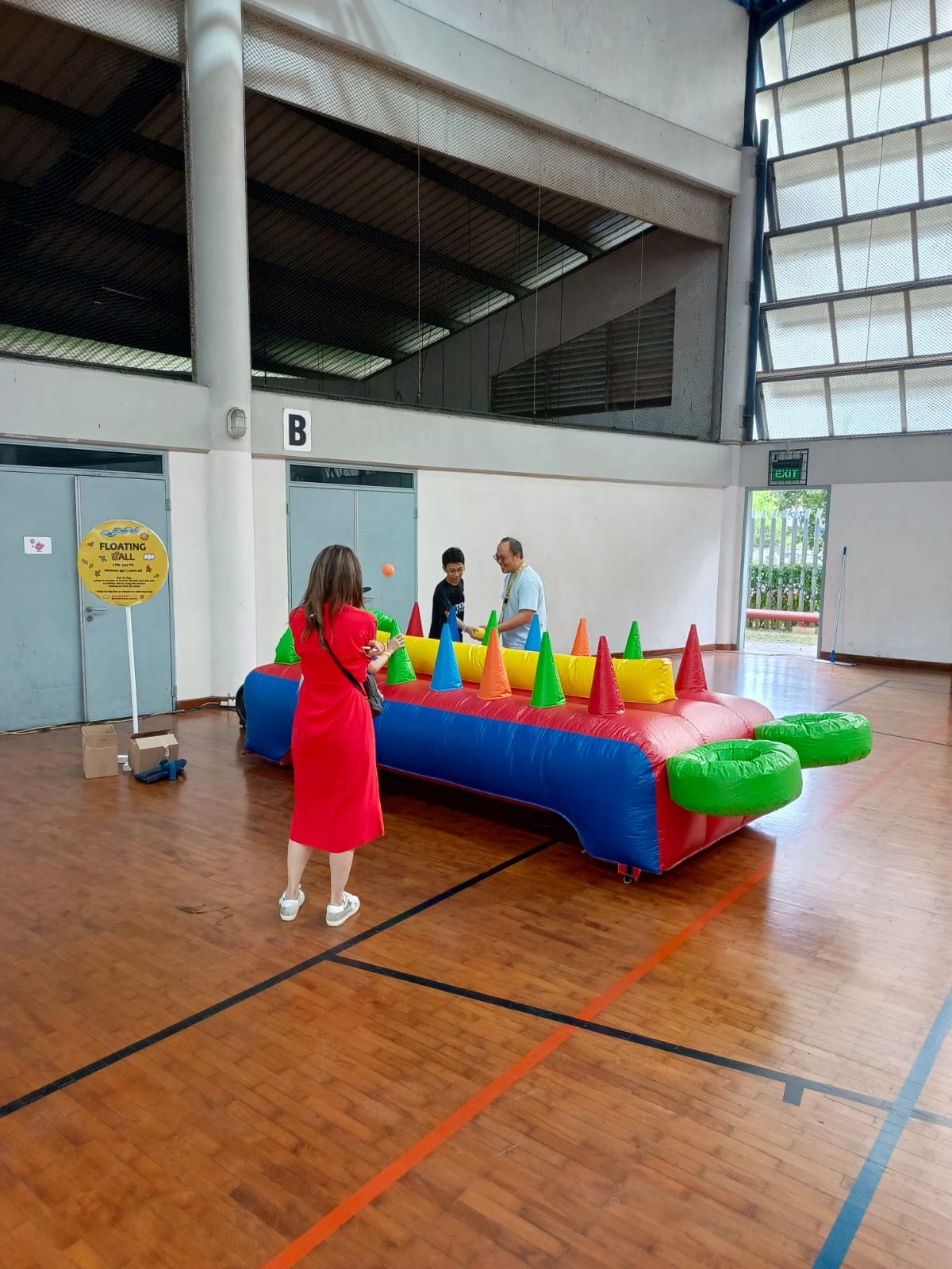 Rental Unit Permainan Floating Ball Kategori Bounching Inflatables | Sewa Game Event - Global Master Game - Global Master Game