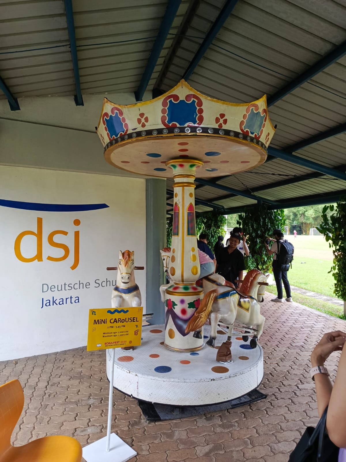 Rental Unit Permainan Mini Carousel Kategori Electrical | Sewa Game Event - Global Master Game - Global Master Game