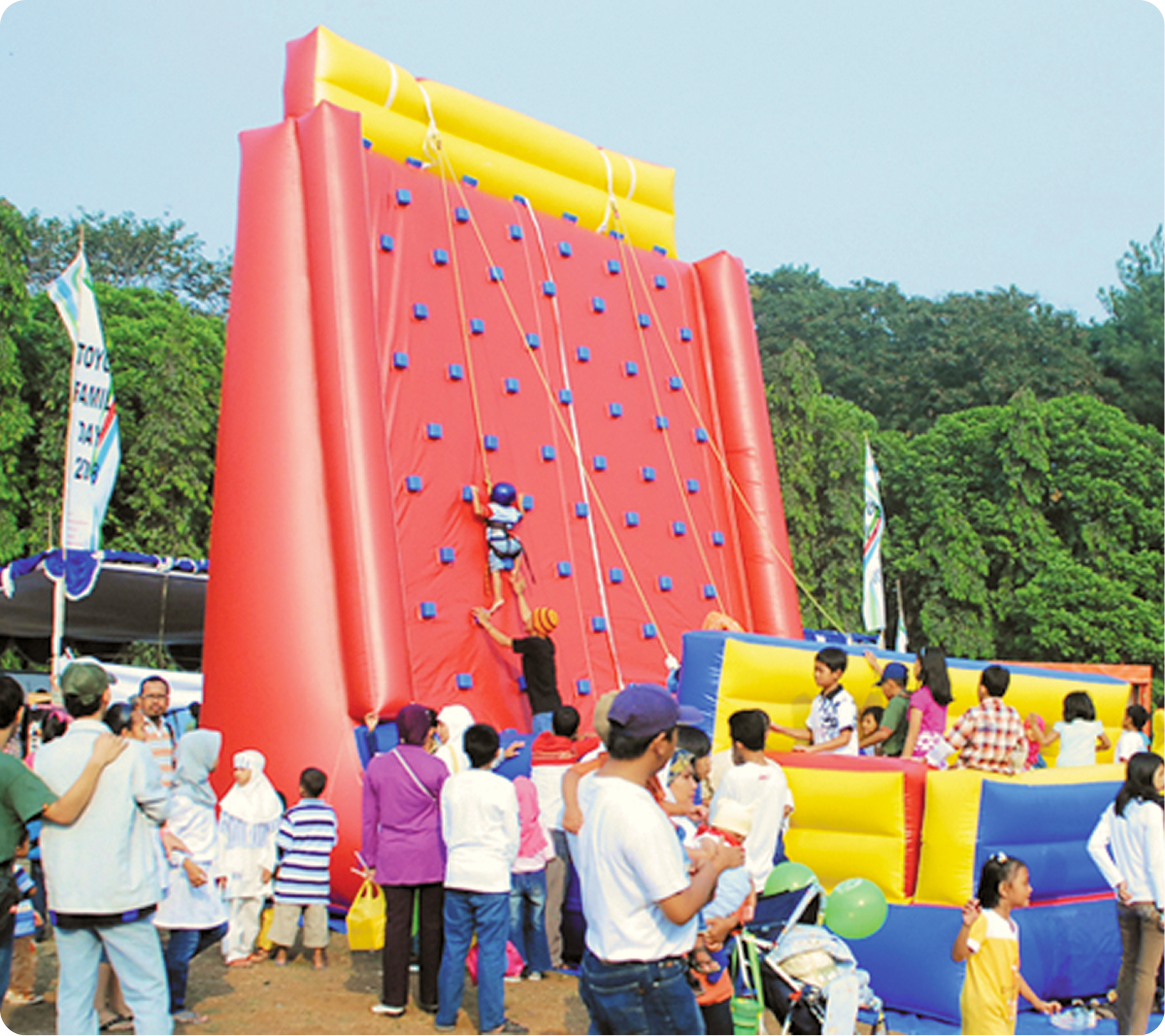 Rental Unit Permainan Wall Climbing Kategori Bounching Inflatables | Sewa Game Event - Global Master Game - Global Master Game