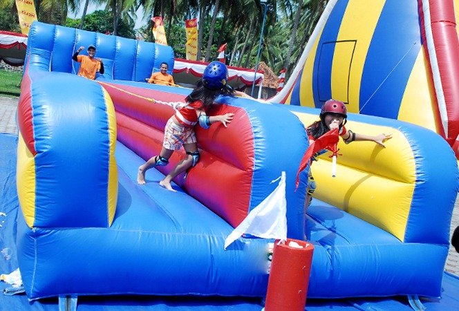 Rental Unit Permainan Bungee Running Kategori Bounching Inflatables | Sewa Game Event - Global Master Game - Global Master Game