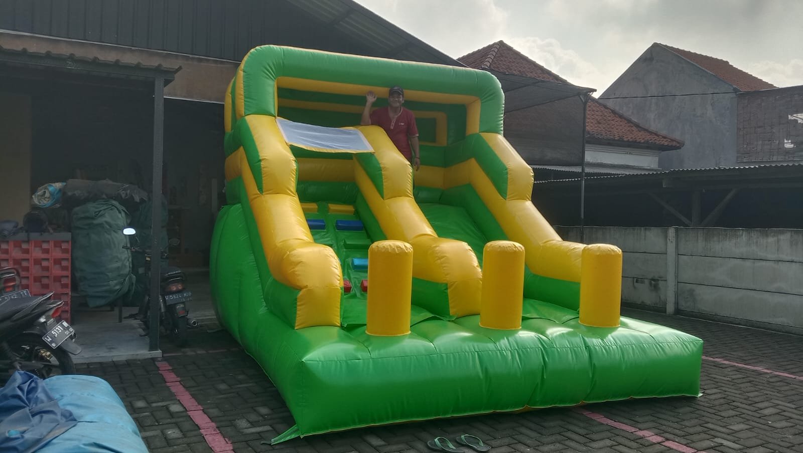 Foto Unit Green Slide Inflatable - Global Master Game