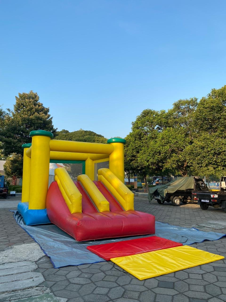 Rental Unit Permainan Fortress Kategori Bounching Inflatables | Sewa Game Event - Global Master Game - Global Master Game